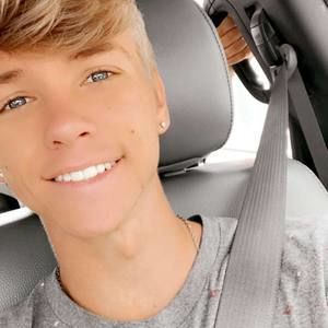 Meet your Posher, Houston